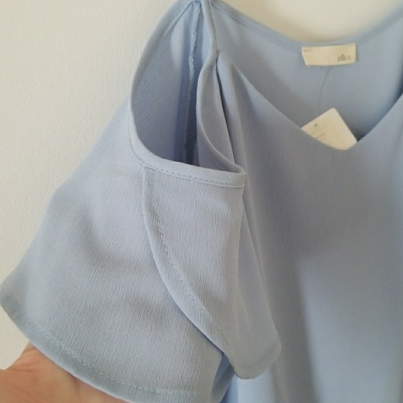 Cold shoulder top - Picture 3 of 3